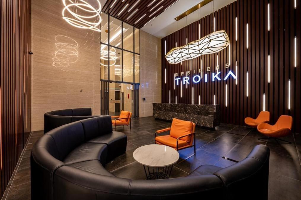 Himaify Suite @Troika كوتا بْهارو المظهر الخارجي الصورة